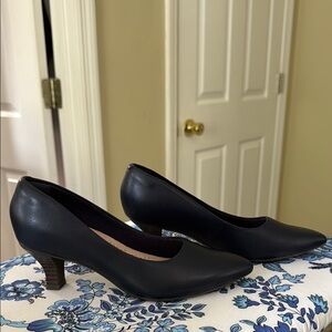 Clark’s Classic Navy Women's Pumps